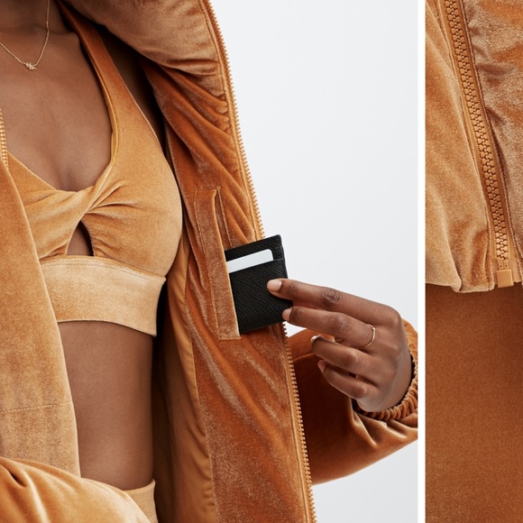 VELVET PUFFER COAT IN GOLDEN 🍯 HONEY ✨ - Picture 6 of 8